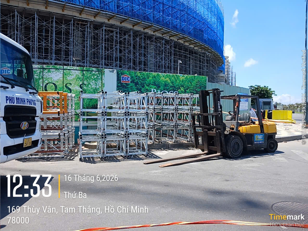 Thuê xe cẩu vận chuyển máy móc Bà Rịa Vũng Tàu